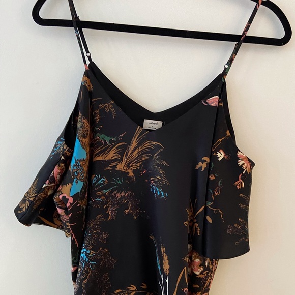 Beautiful 100% silk off the shoulder top from Wilfred - Picture 4 of 9